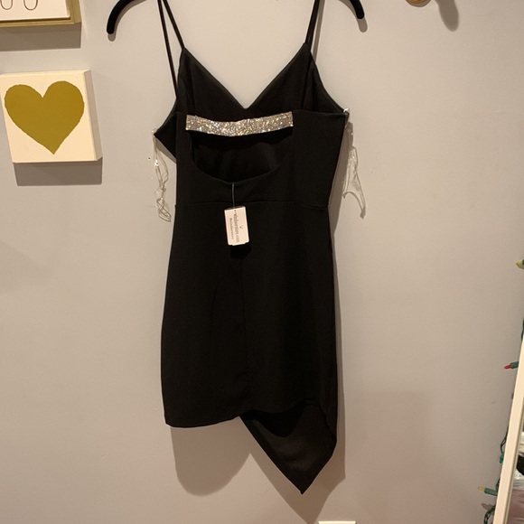 Dress - Picture 2 of 4